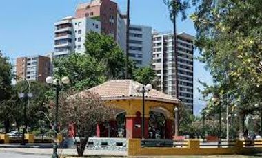Cómodo e iluminado Departamento en Ñuñoa, 2 Dormitorios 2 Baños Estacionamiento  Bodega