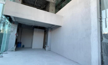 Renta de Local Comercial en Hidalgo Pte. cerca de la alameda