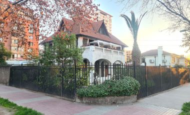 Hermosa Propiedad centro San Miguel, Amplio Potencial Comercial - Habitacional