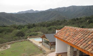 PARCELA CON CASA VISTA HERMOSA EN CONDOMINIO LA AURORA