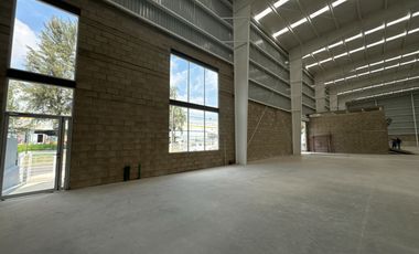 BODEGA EN RENTA CON ANDEN EN SAN PEDRO TLAQUEPAQUE