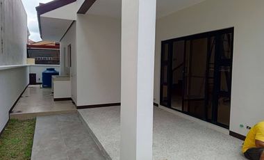 Single Attached House & Lot For Sale In Anabu Imus Cavite Near In Vermosa DaangHari