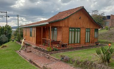 Arriendo casa de madera