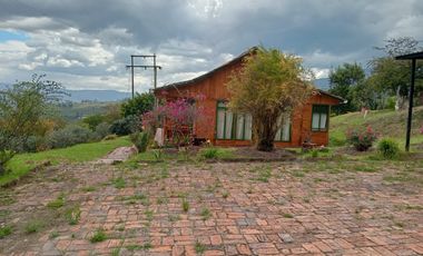 Arriendo casa de madera