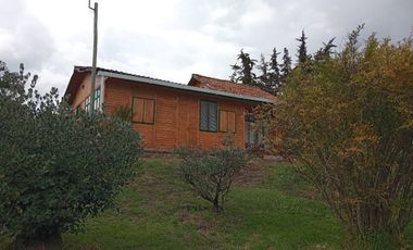 Arriendo casa de madera