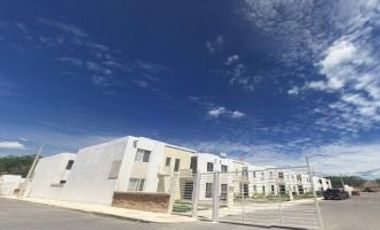 EXCELENTE CASA CON GRAN UBICACION Y GRAN PLUSVALIA AL ADQUIRIRLA MEDIANTE REMATE BANCARIO APROVECHA!!!