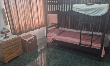 En Alquiler Casa de 3 Dormitorios Con Anexo Independiente En Lote de 1.418 metros por año corrido