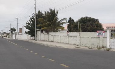 En Alquiler Casa de 3 Dormitorios Con Anexo Independiente En Lote de 1.418 metros por año corrido
