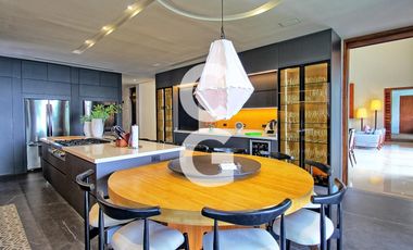 Casa en Venta en Cancún en Residencial Isla Dorada frente a la Laguna con Muelle