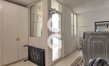 Casa en Venta en Cancún en Residencial Isla Dorada frente a la Laguna con Muelle