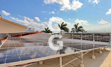 Casa en Venta en Cancún en Residencial Isla Dorada frente a la Laguna con Muelle