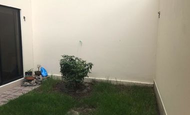 HERMOSA Y COMODA CASA DE TRES HABITACIONES