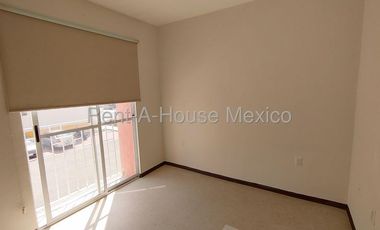 Departamento de 2 recámaras. RENTA - Villas del Refugio