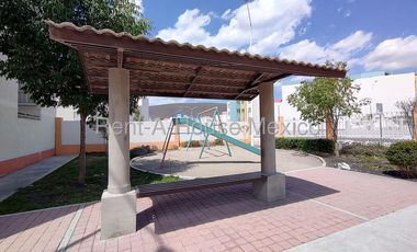 Departamento de 2 recámaras. RENTA - Villas del Refugio