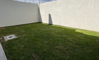 CASA EN RENTA EN CONDOMINIO, JURICA, QUERÉTARO, ATRÁS DE ANTEA