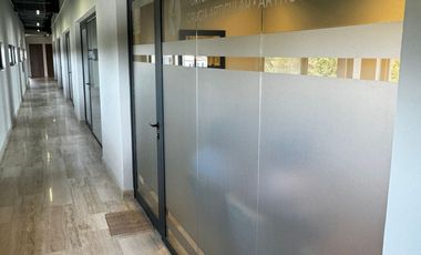Espacio para oficina de 51m2 Nivel 4 #407 en corporativo que forma parte de proyecto mixto con 18 locales y 34 oficinas y vigilancia 24x7 Jurica JF