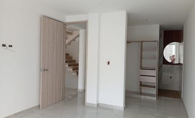 VENDO CASA DOS PISOS MAS TERRAZA VILLA MAGNA CALI