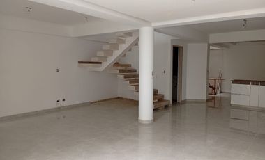 VENDO CASA DOS PISOS MAS TERRAZA VILLA MAGNA CALI