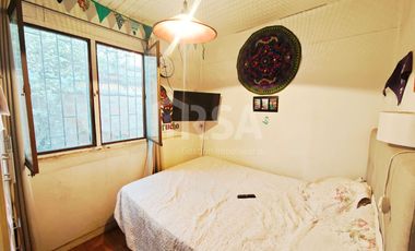 CASA 4 DORMITORIOS. 3 BAÑOS, 4 ESTACIONAMIENTOS, CALLE CENTRAL, EL BOSQUE