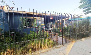 CASA 4 DORMITORIOS. 3 BAÑOS, 4 ESTACIONAMIENTOS, CALLE CENTRAL, EL BOSQUE