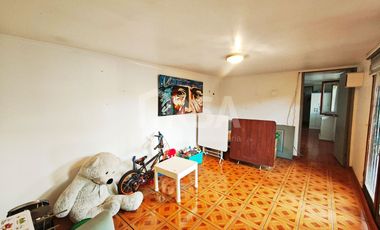 CASA 4 DORMITORIOS. 3 BAÑOS, 4 ESTACIONAMIENTOS, CALLE CENTRAL, EL BOSQUE