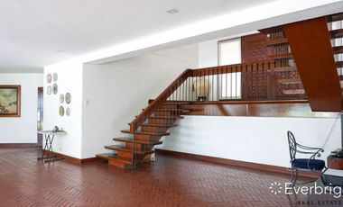 Repriced! Corner Property - Dasmariñas Village