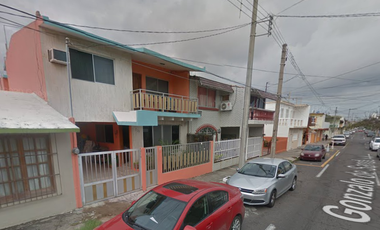 HERMOSA CASA EN REMATE, VIRGINIA VERACRUZ, VERACRUZ.