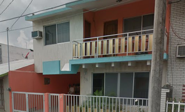 HERMOSA CASA EN REMATE, VIRGINIA VERACRUZ, VERACRUZ.