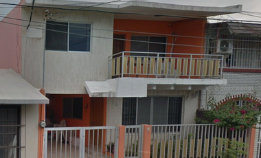 HERMOSA CASA EN REMATE, VIRGINIA VERACRUZ, VERACRUZ.