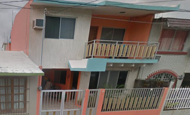 HERMOSA CASA EN REMATE, VIRGINIA VERACRUZ, VERACRUZ.