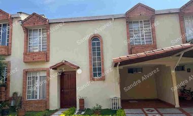 VENTA AMPLIA CASA PARALELA CAÑAVERAL