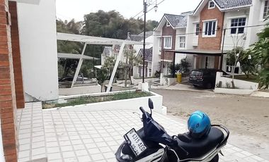 RUMAH BARU 2 LANTAI SARIWANGI PAROMPONG