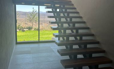 RESIDENCIA  EN EL BOSQUE  COUNTRY CLUB  CON HERMOSA VISTA