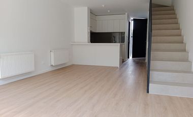 EN ARRIENDO PUERTO VARAS CASA TIPO TOWNHOUSE