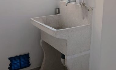 BAJO PRECIO SE VENDE LINDO DEPARTAMENTO MAS COCHERA