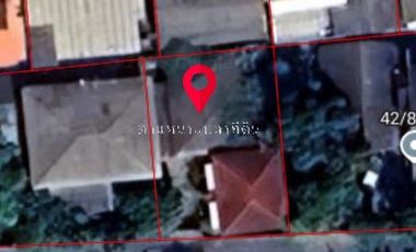 ขายที่ดินพร้อมสิ่งปลูกสร้าง ซอยรัชดาภิเษก 42 ห่างจากถนนรัชดาภิเษกเพียง 200 เมตร ขนาดเนื้อที่ 86 ตารางวา แปลงสวยรูป 4 เหลี่ยม เหมาะสำหรับทำบ้านพักอาศัย