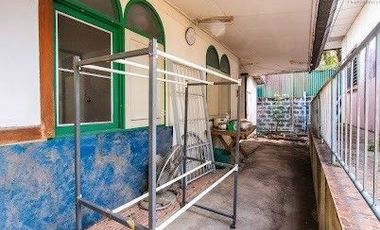 ขายที่ดินพร้อมสิ่งปลูกสร้าง ซอยรัชดาภิเษก 42 ห่างจากถนนรัชดาภิเษกเพียง 200 เมตร ขนาดเนื้อที่ 86 ตารางวา แปลงสวยรูป 4 เหลี่ยม เหมาะสำหรับทำบ้านพักอาศัย