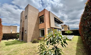 Se arrienda casa