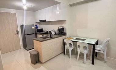 FOR RENT - 1BR FURNISHED WITH PARKING SLOT IN MANDANI BAY, MANDAUE CEBU.
