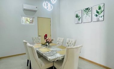 Luxury Hi-End Pool Villa  A modern luxury home near Chiang Mai city center, offering you true comfort and privacy with premium facilities. Suitable fo