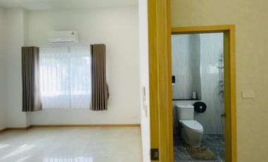 Luxury Hi-End Pool Villa  A modern luxury home near Chiang Mai city center, offering you true comfort and privacy with premium facilities. Suitable fo