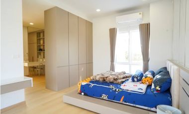 Luxury Hi-End Pool Villa  A modern luxury home near Chiang Mai city center, offering you true comfort and privacy with premium facilities. Suitable fo