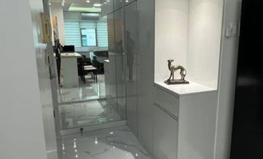 Fire Sale! 2 Bedroom Unit in Grand Hamptons BGC