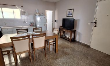 VENDO AMPLIO DEPARTAMENTO CENTRICO BAHíA BLANCA