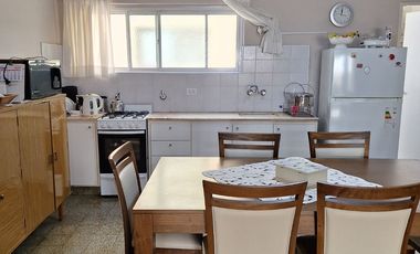 VENDO AMPLIO DEPARTAMENTO CENTRICO BAHíA BLANCA