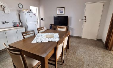 VENDO AMPLIO DEPARTAMENTO CENTRICO BAHíA BLANCA