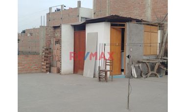 Se Vende Los Aires Del Tercer Piso En Ocasión - Los Olivos
