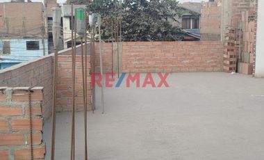 Se Vende Los Aires Del Tercer Piso En Ocasión - Los Olivos