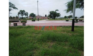 Terreno En Venta En Boulevard Park Plaza // ID: 1129048