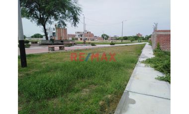 Terreno En Venta En Boulevard Park Plaza // ID: 1129048
